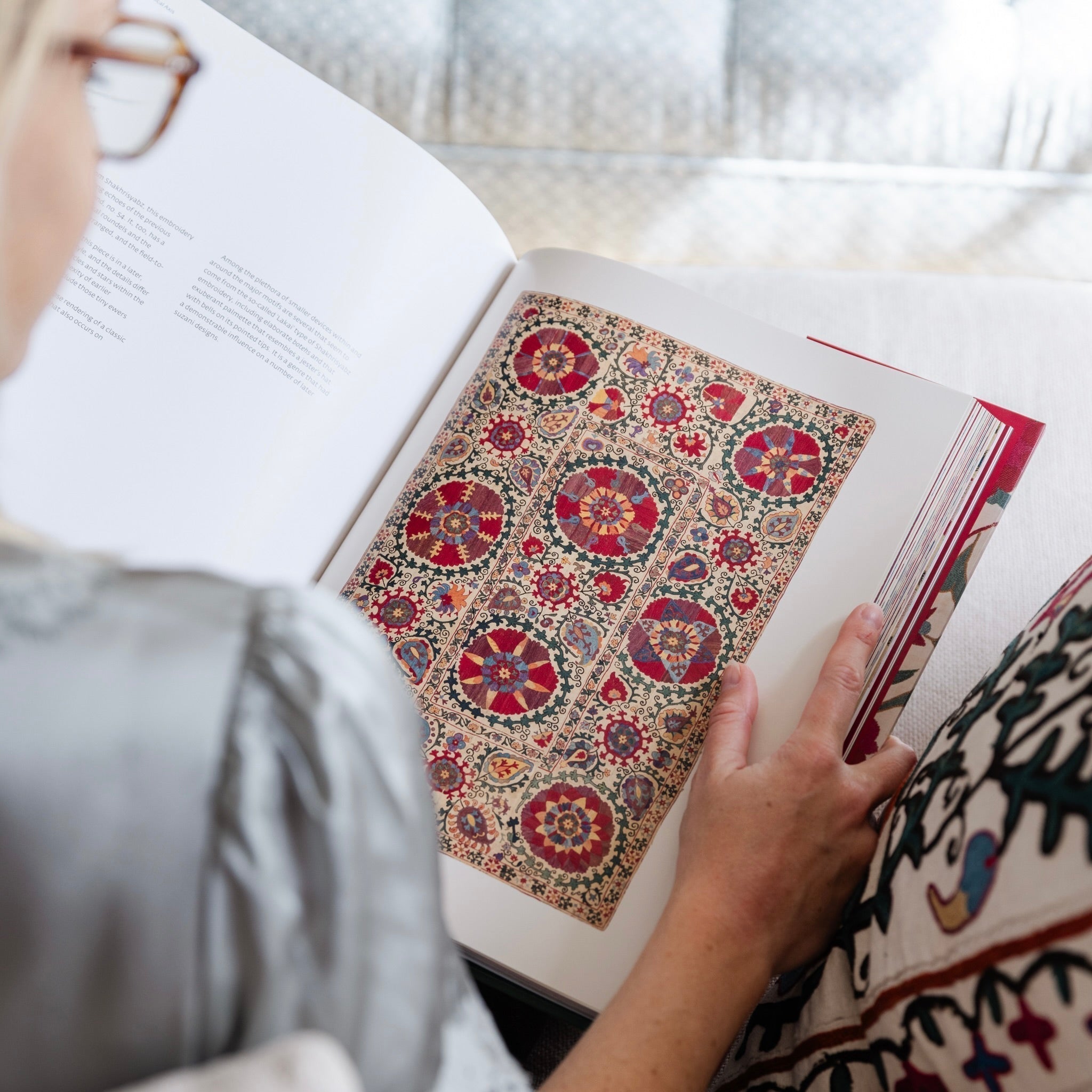 8 reasons suzanis are the most extraordinary textiles that exist