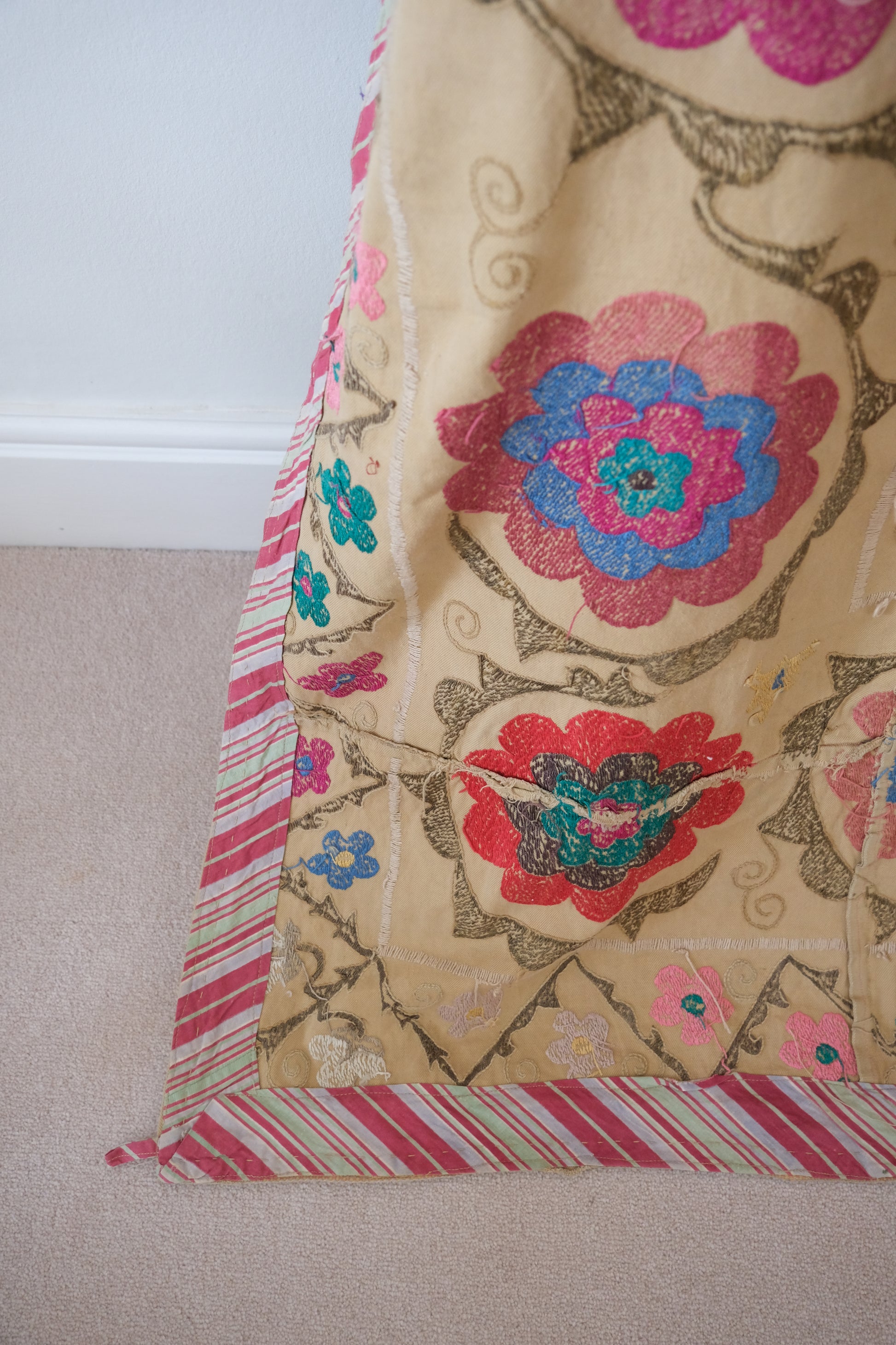 Vintage suzani, embroidered textile and decorative tapestry, large floral design, backside